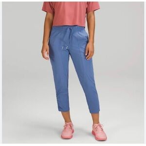 LULULEMON Sz  14 Crop Dance Studio Multiple Pockets Drawstring At Hems Pants